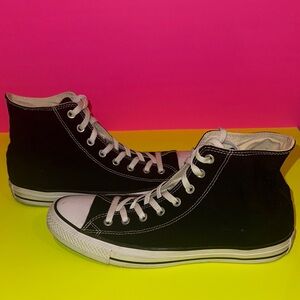 Men’s Chuck Taylor Converse